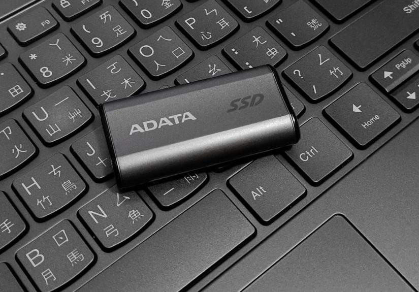 adatasc750usbgen2ssd2tb 003